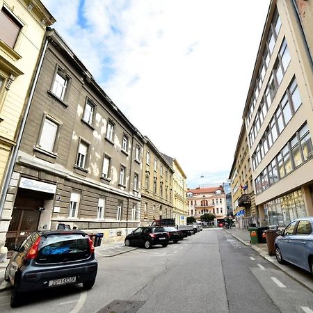 Апартаменти 1Br In Central Zagreb & Main Station, Free Parking Екстер'єр фото